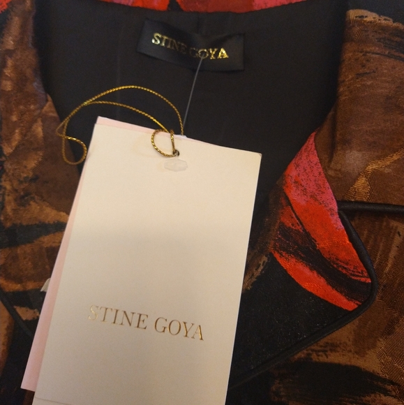 Stine Goya Tjasa Floral Jacquard Blouse. NWT. Size Small - Picture 6 of 8